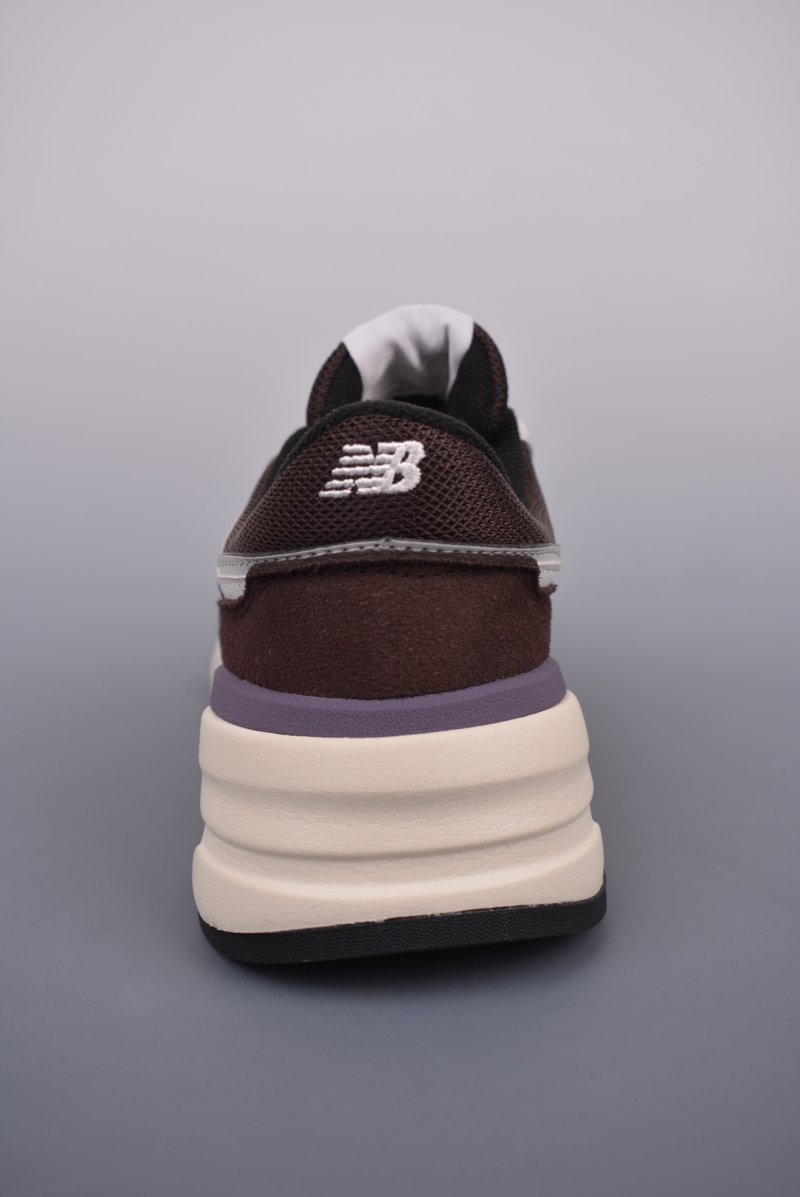 New Balance 997 view