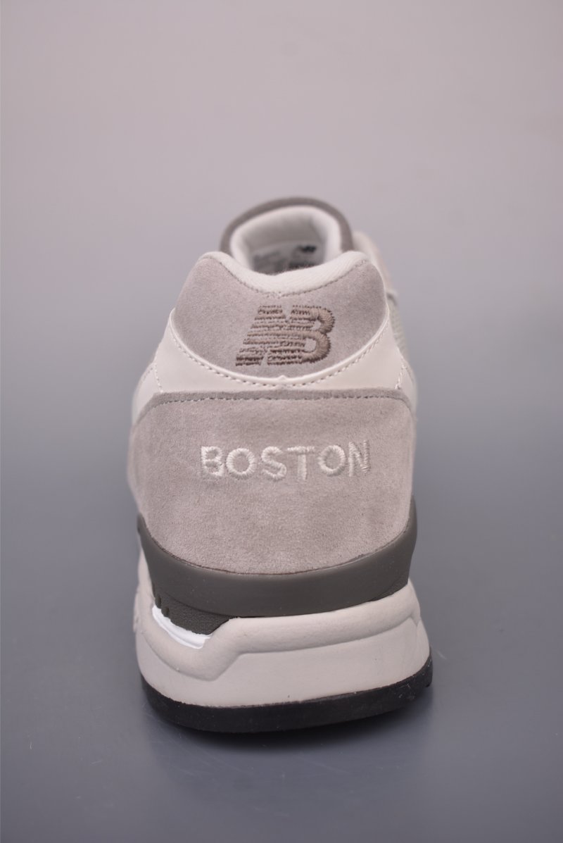 New Balance 999 view