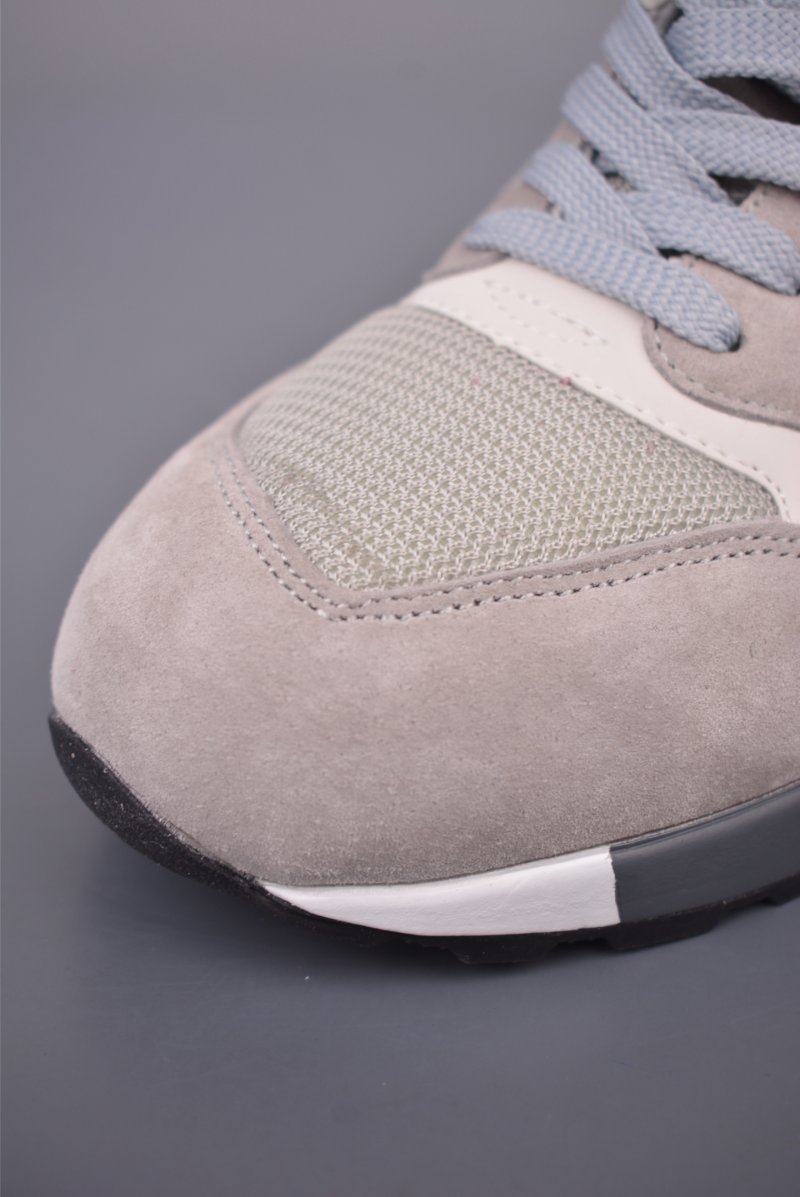 New Balance 999 view