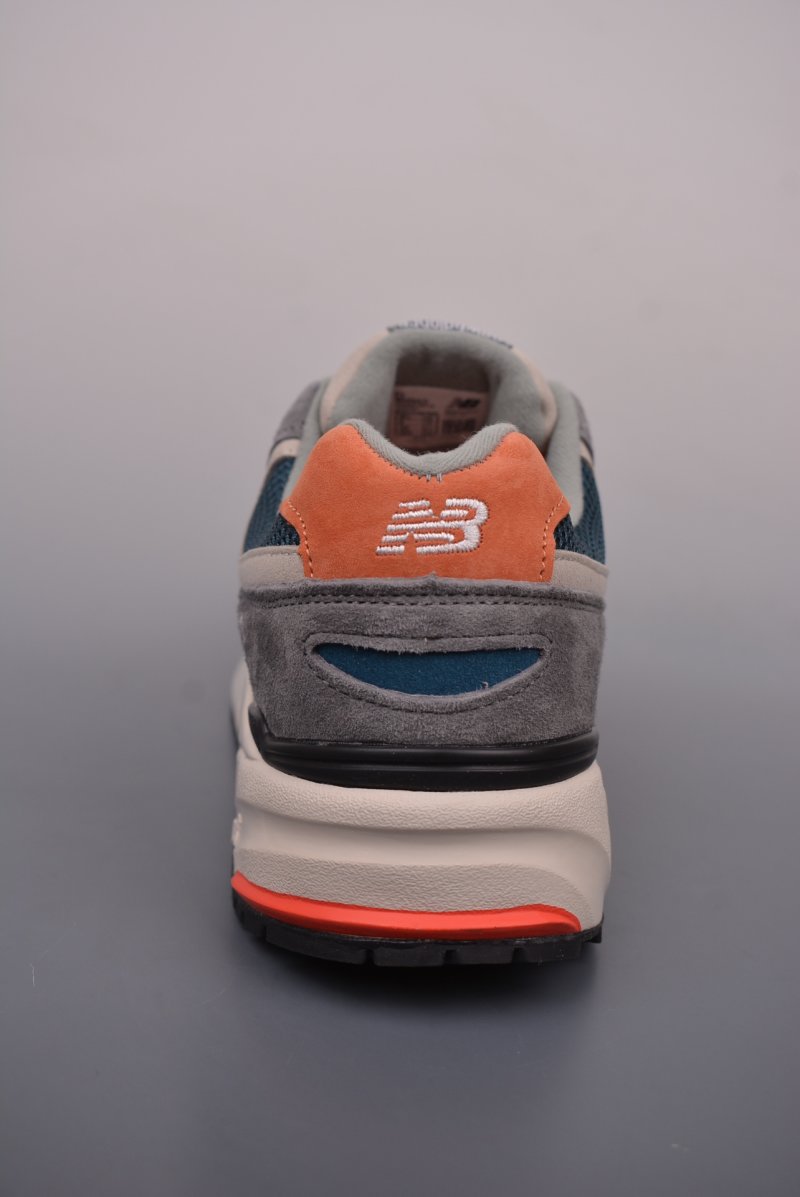 New Balance 999 view