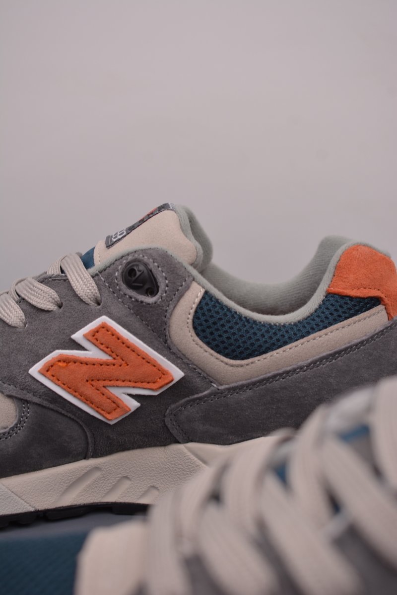 New Balance 999 view