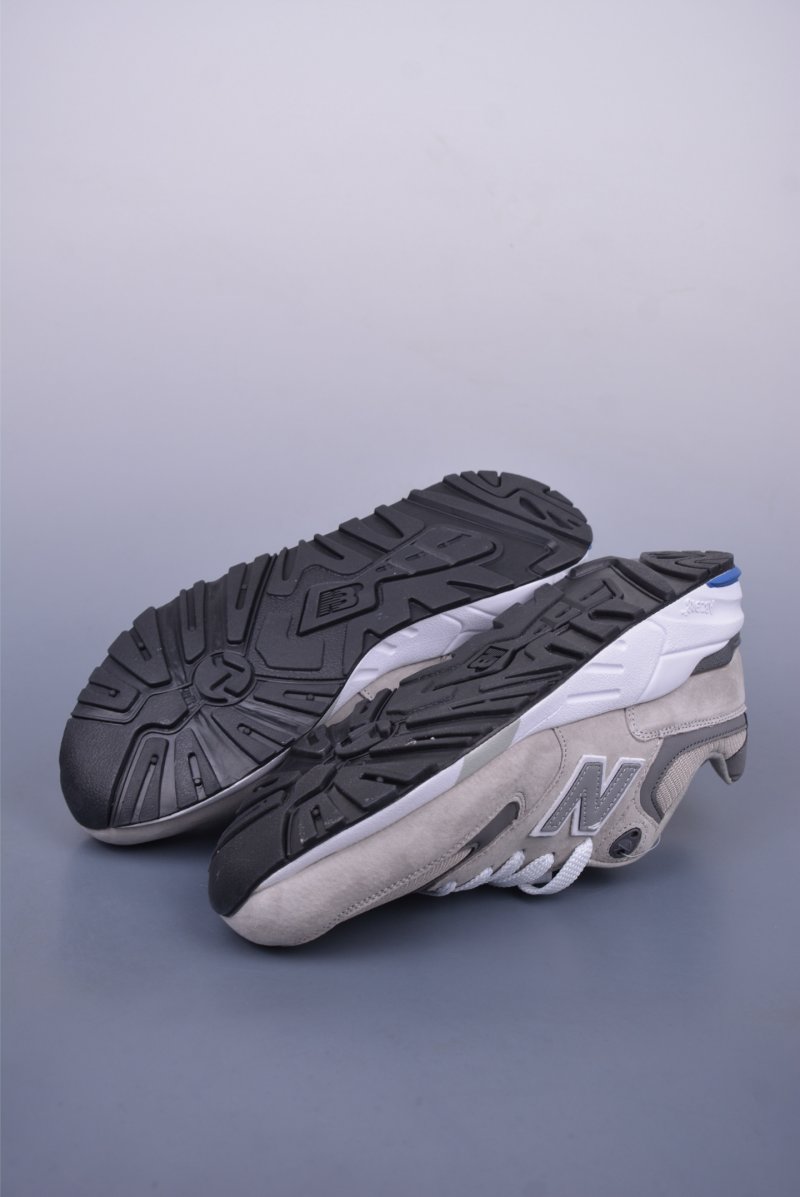 New Balance 999 view