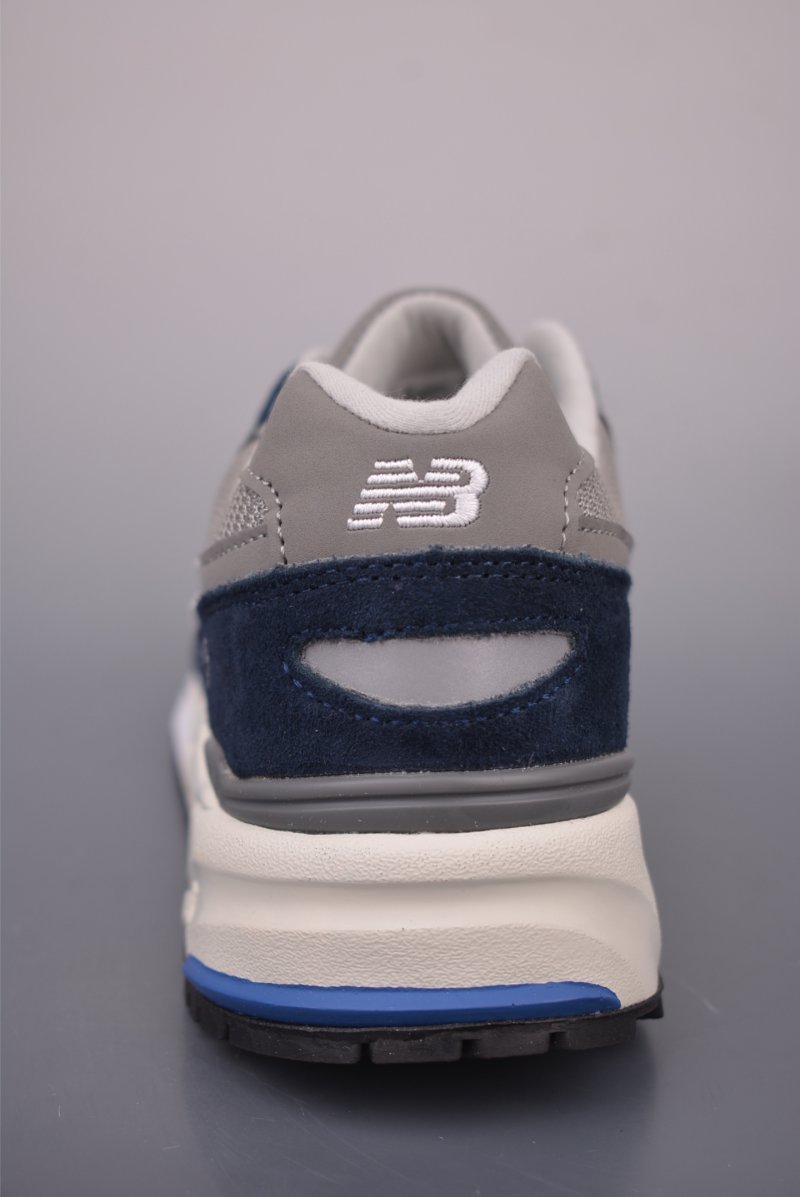New Balance ML999 view