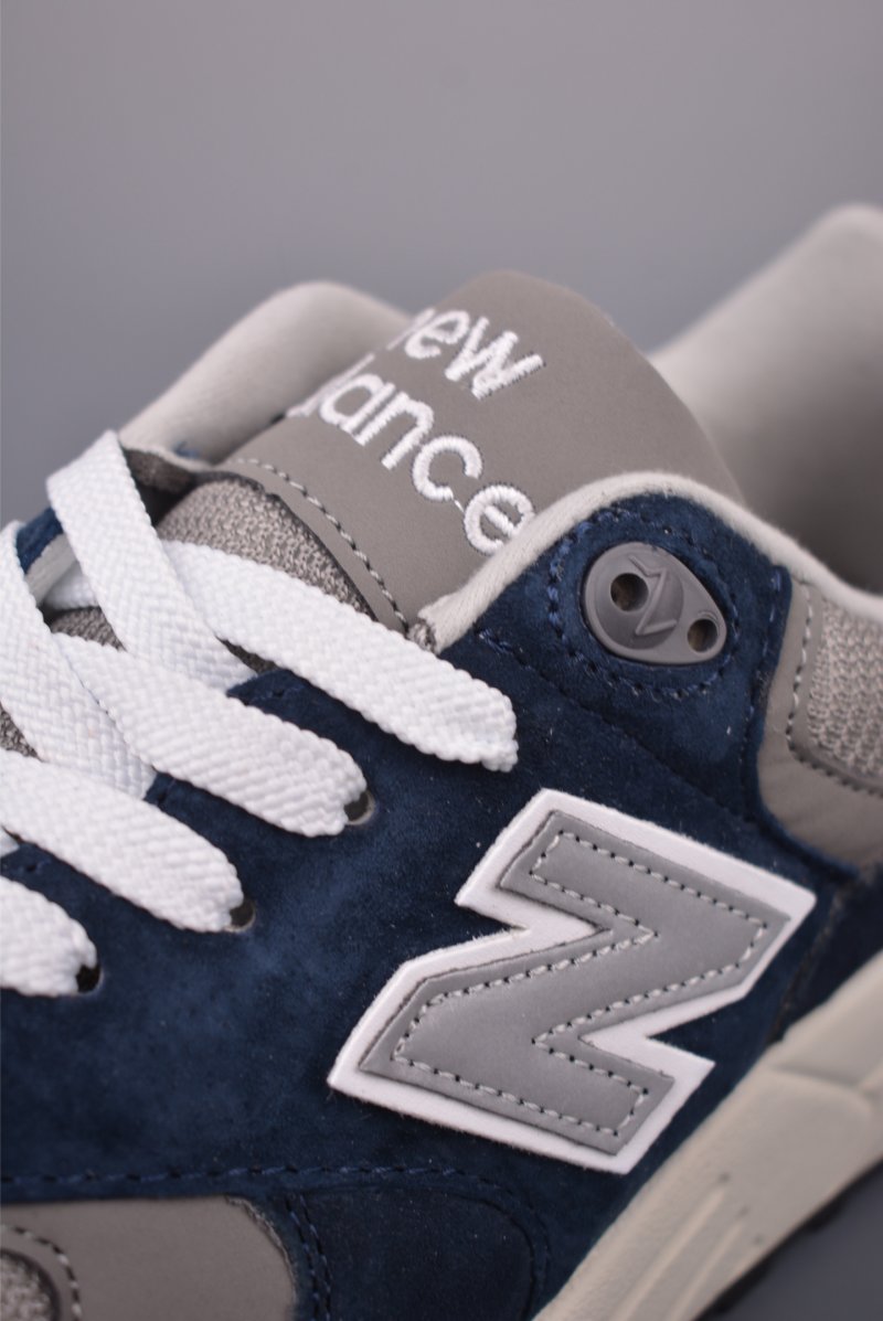 New Balance ML999 view