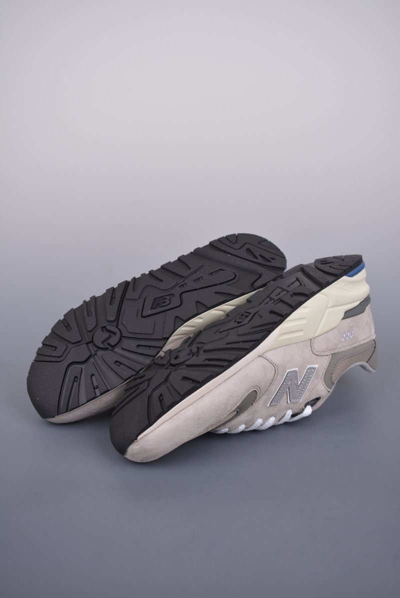 New Balance ML999 view