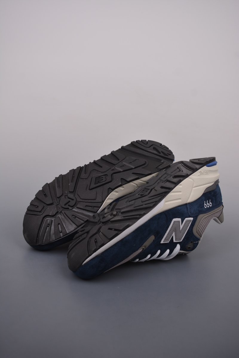 New Balance ML999 view