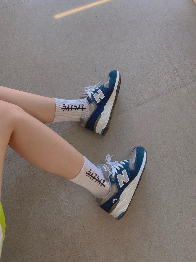 New Balance NB999 view