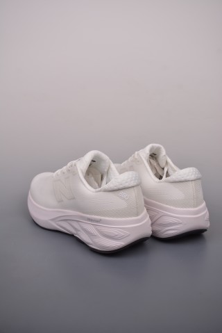 New Balance Fresh Foam X 880 v12 view 2