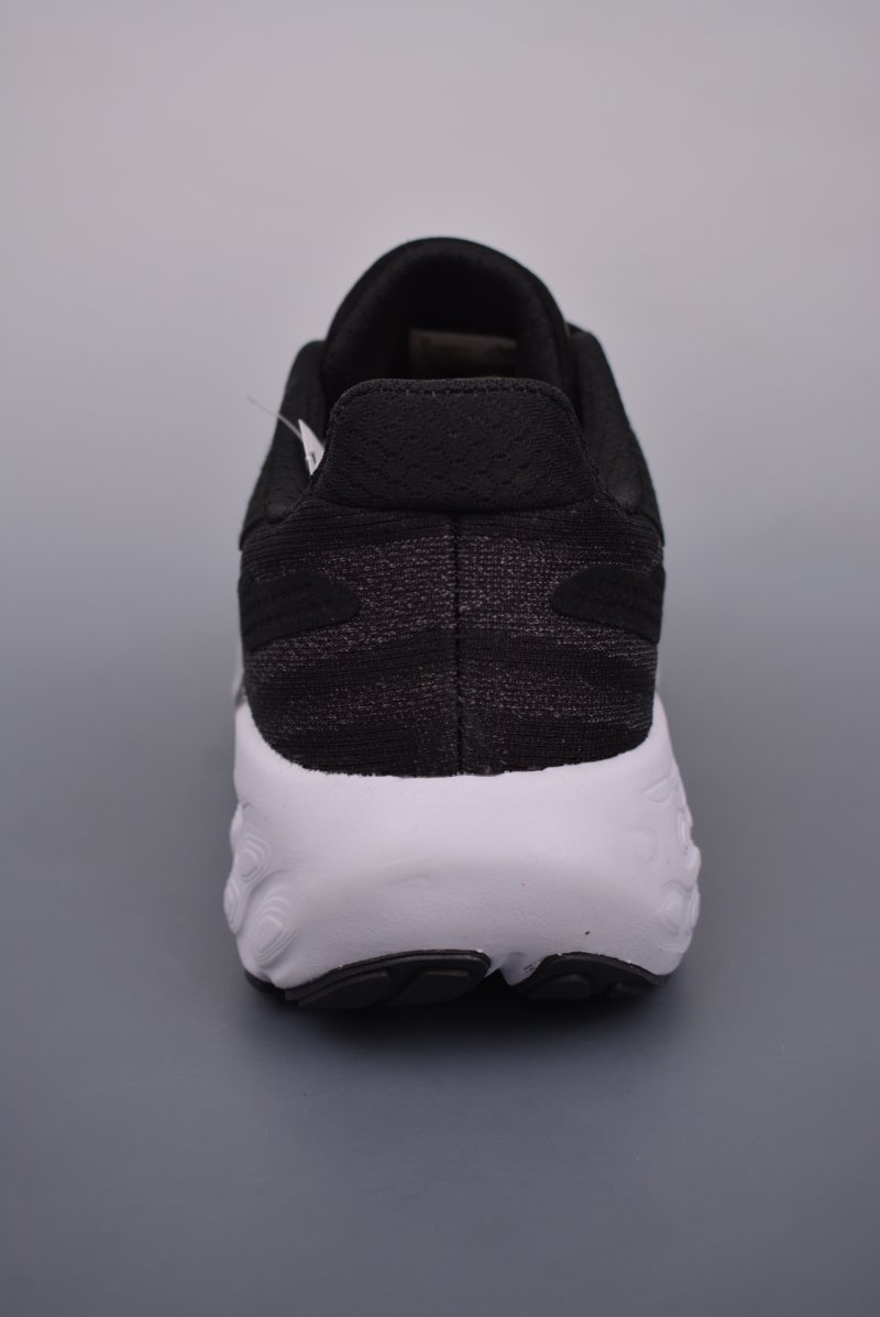 New Balance Fresh Foam Evoz v2 view