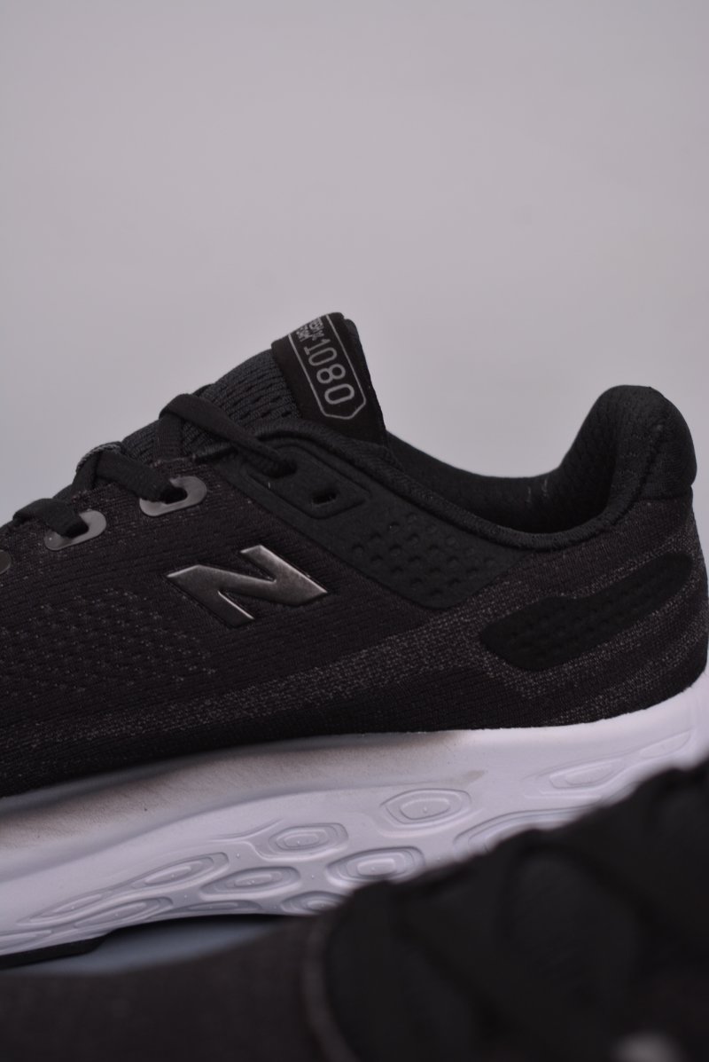 New Balance Fresh Foam Evoz v2 view