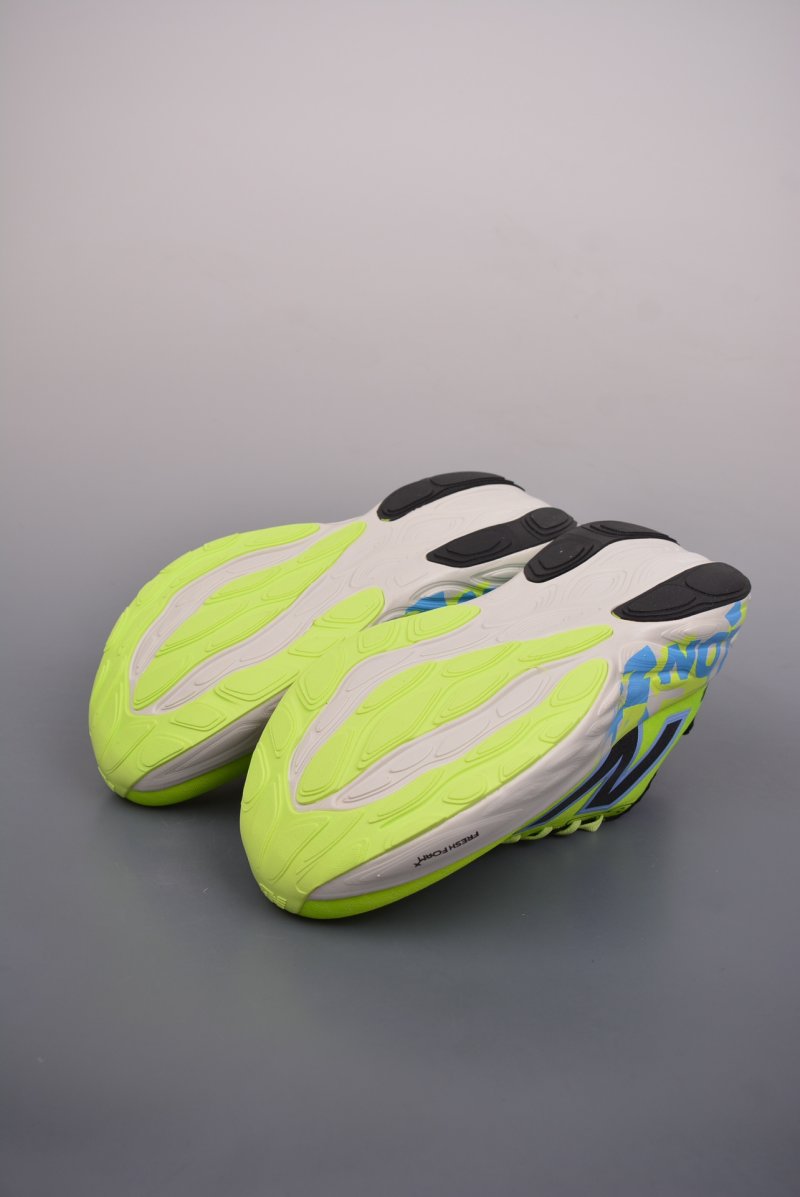 New Balance Fresh Foam Evoz v2 view