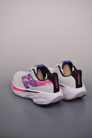 New Balance Fresh Foam Evoz v2 view 2