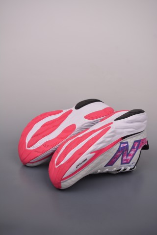 New Balance Fresh Foam Evoz v2 view 3