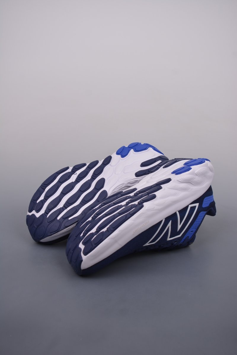 New Balance Fresh Foam Evoz v2 view
