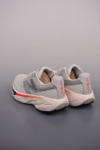 New Balance Fresh Foam Evoz v2 view 2