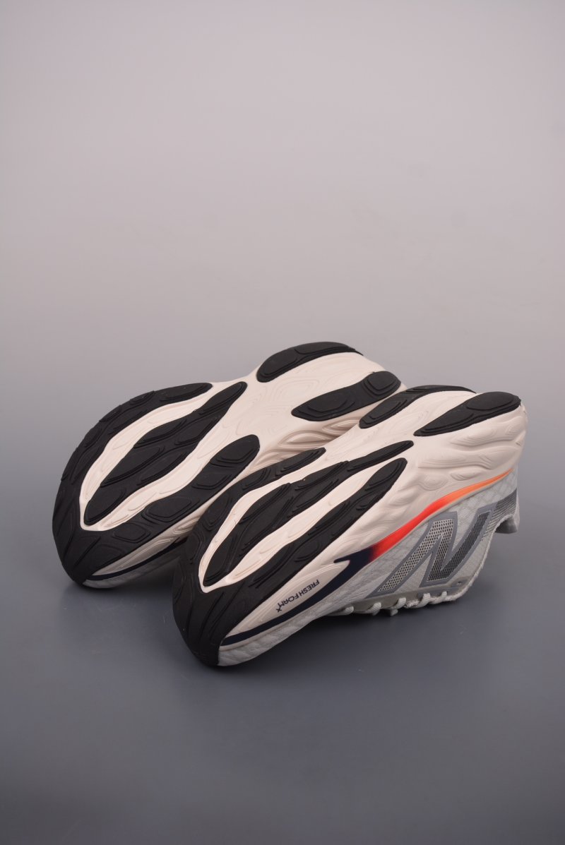 New Balance Fresh Foam Evoz v2 view