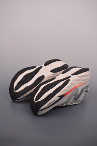New Balance Fresh Foam Evoz v2 view 3