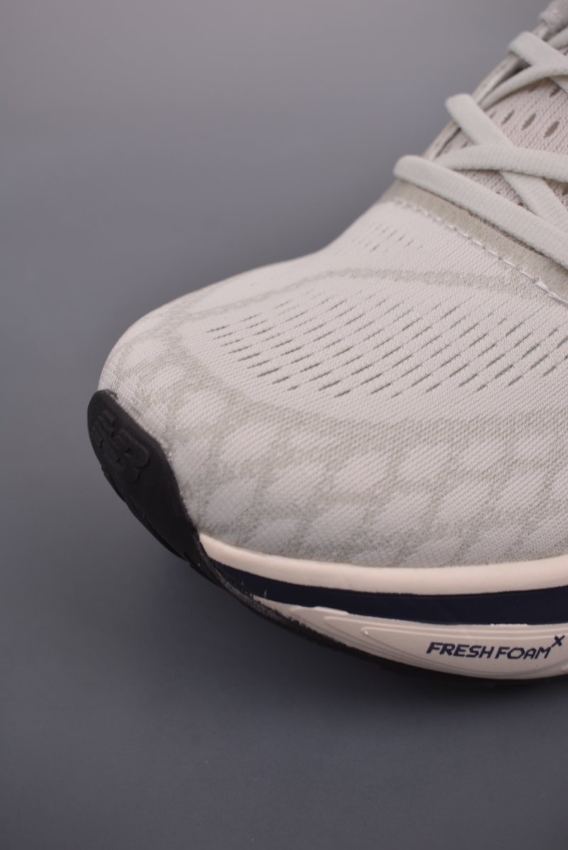New Balance Fresh Foam Evoz v2 view