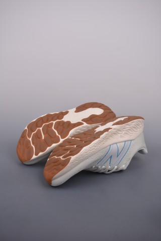 New Balance Fresh Foam Evoz v2 view 3