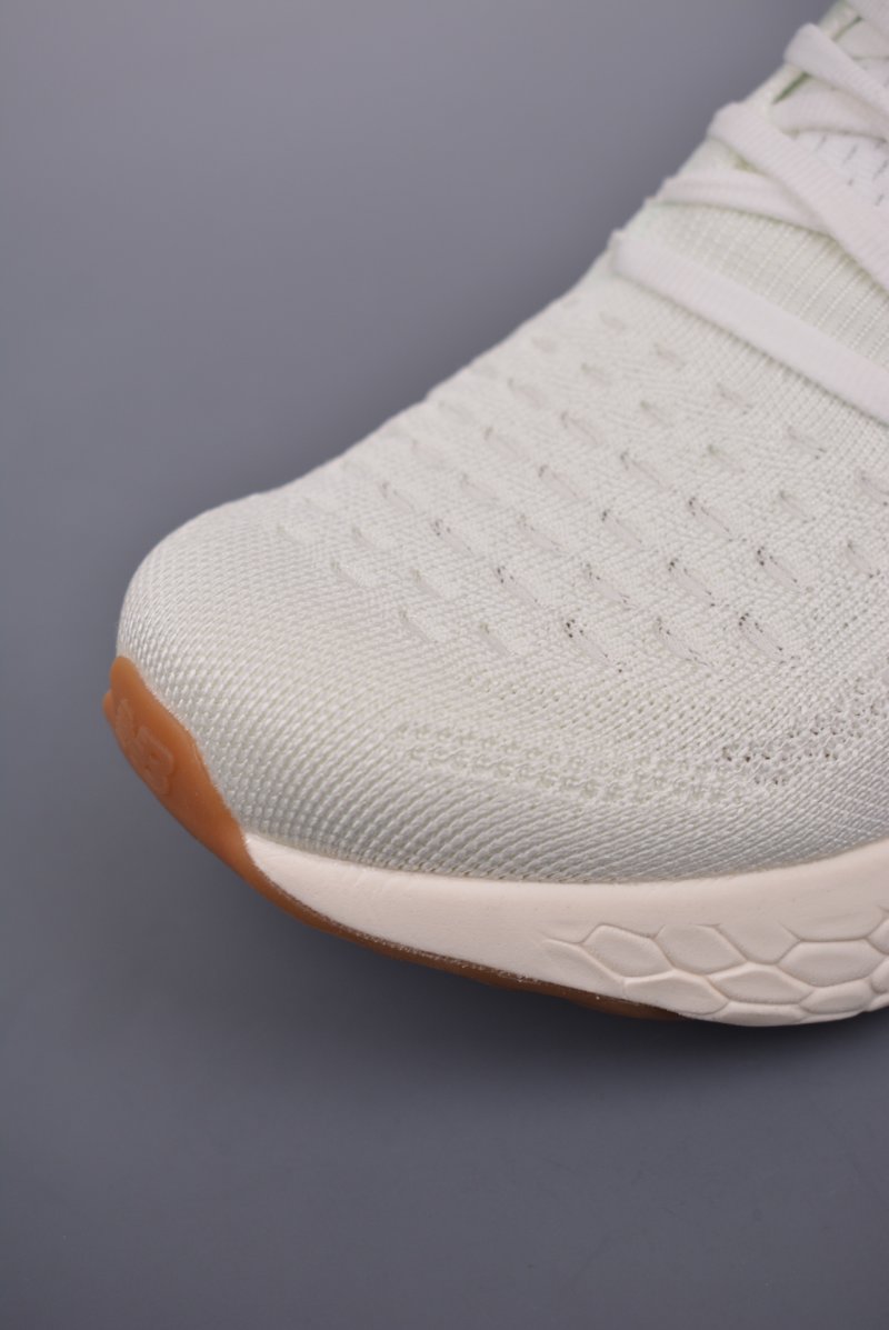 New Balance Fresh Foam Evoz v2 view
