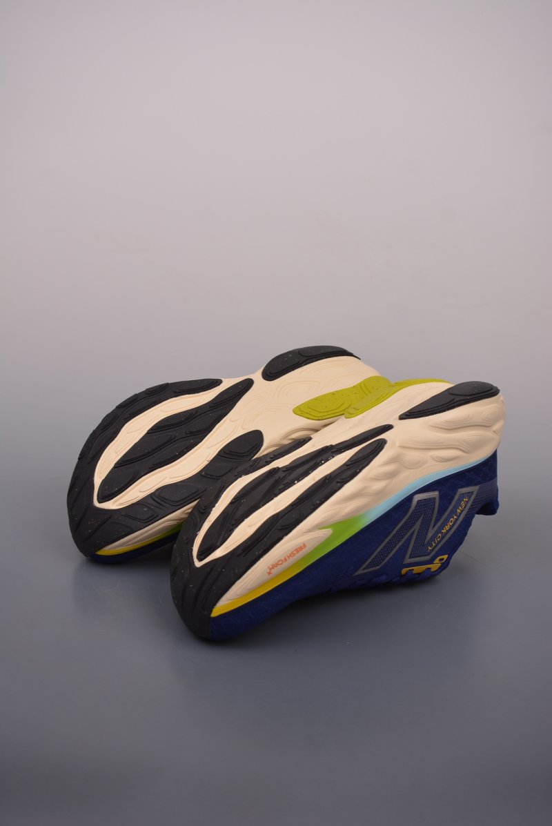 New Balance Fresh Foam Evoz v2 view
