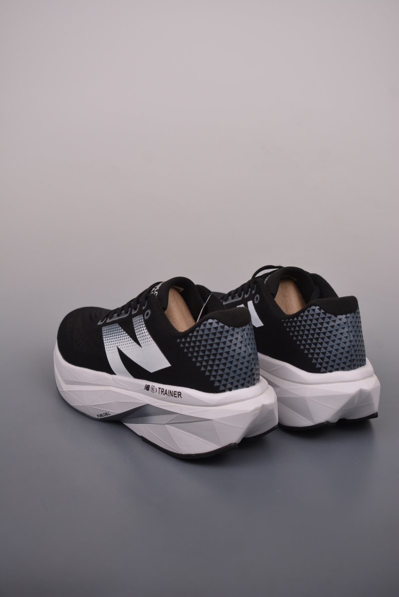New Balance FuelCell MRCELNR 2 view