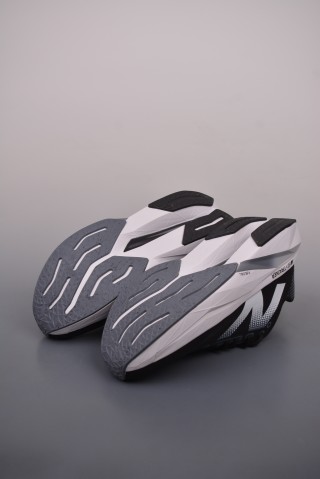 New Balance FuelCell MRCELNR 2 view 3