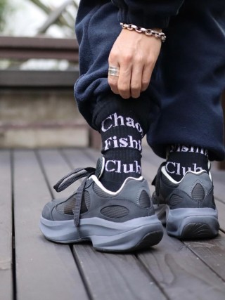 AURALEE x New Balance Warped Runner view 5