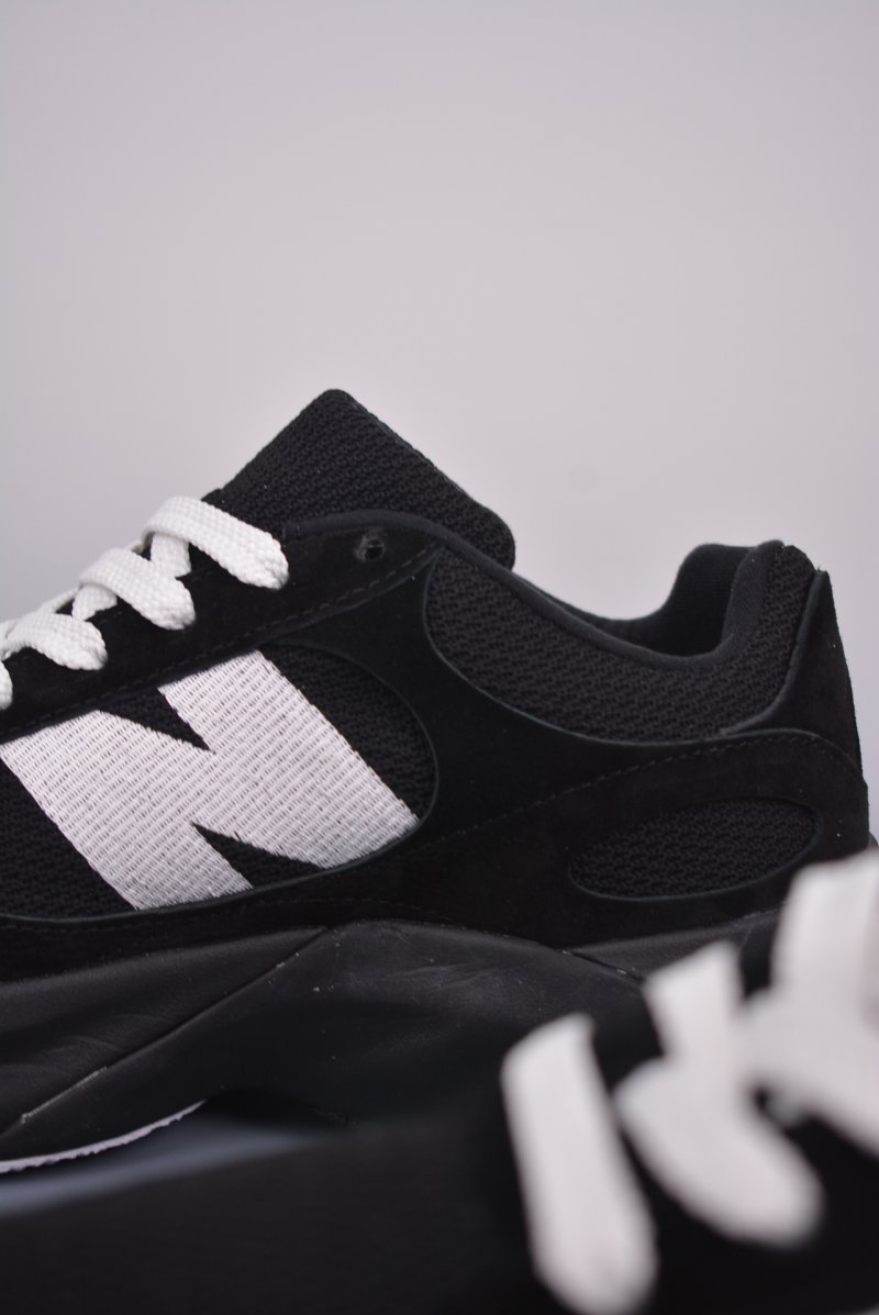 Auralee X New Balance Warped Runner view