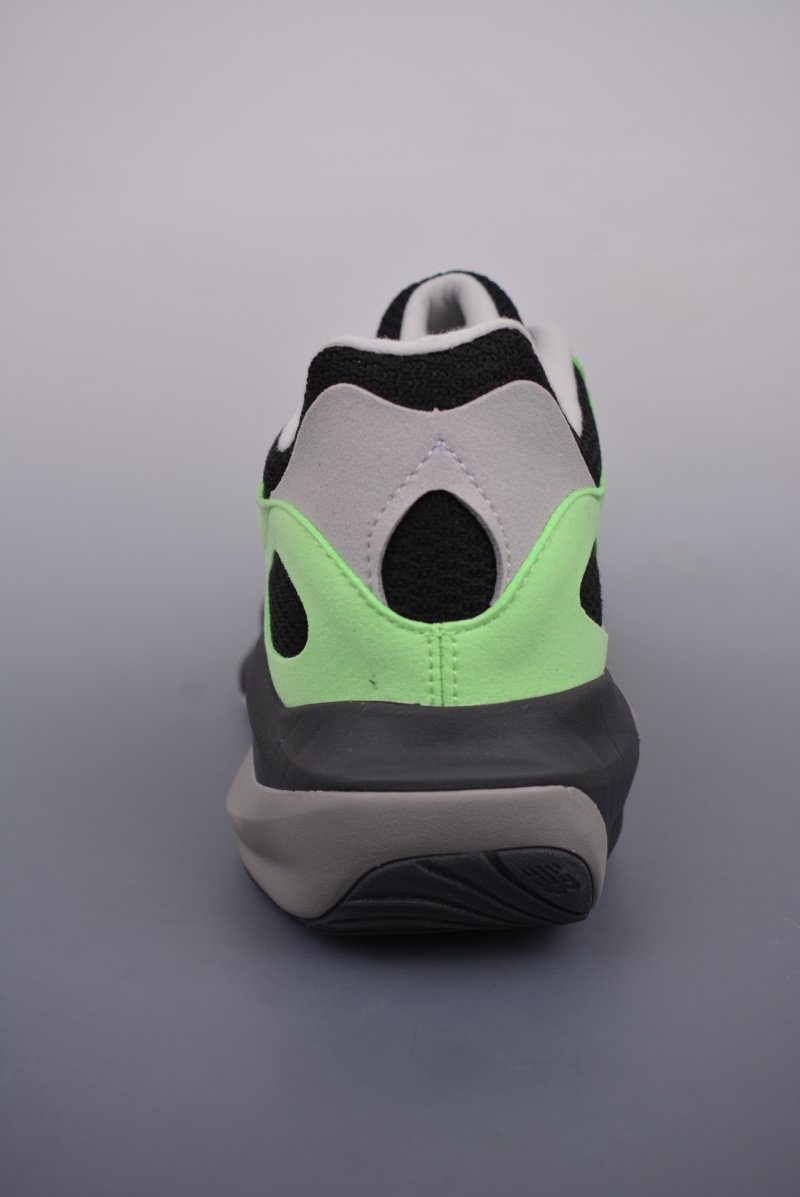 Auralee X New Balance Warped Runner view