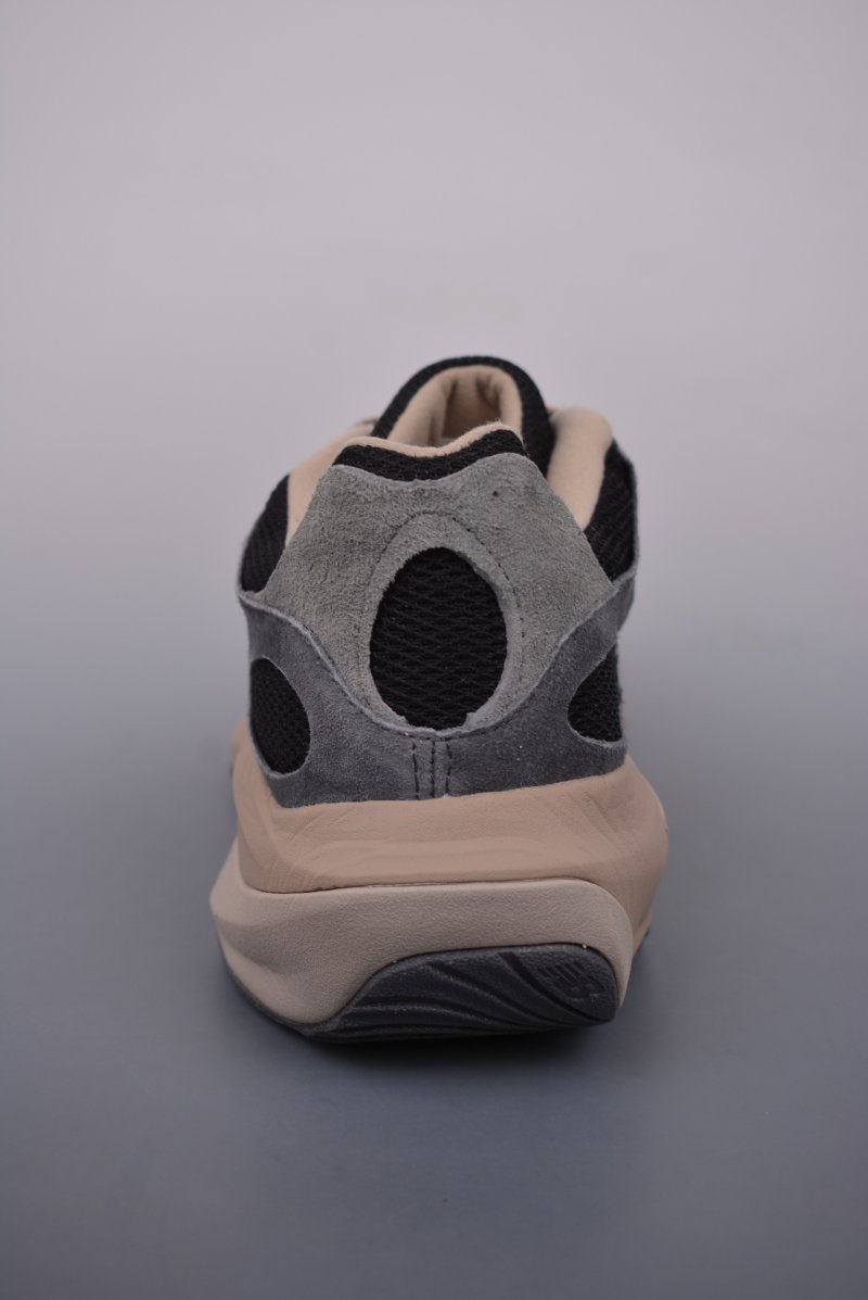 Auralee X New Balance Warped Runner view