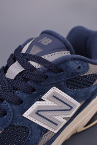 New Balance 2010 view 16