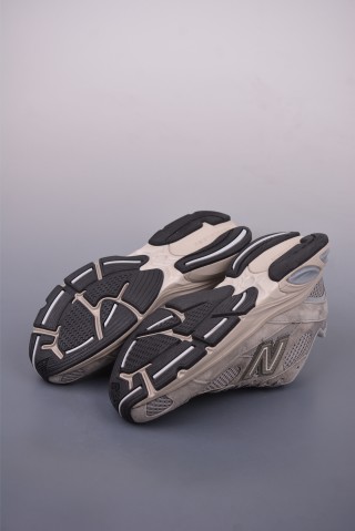 New Balance 2010 view 3