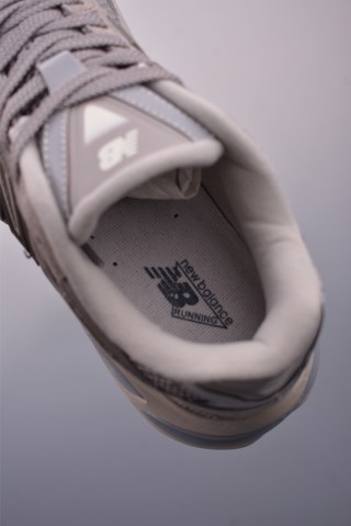 New Balance 2010 view 9