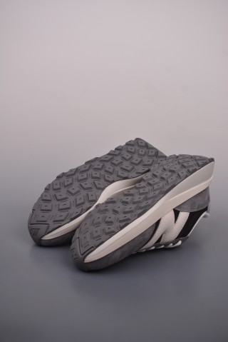 New Balance U370 view 3