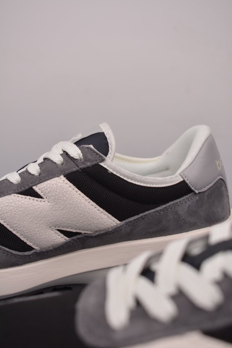New Balance U370 view