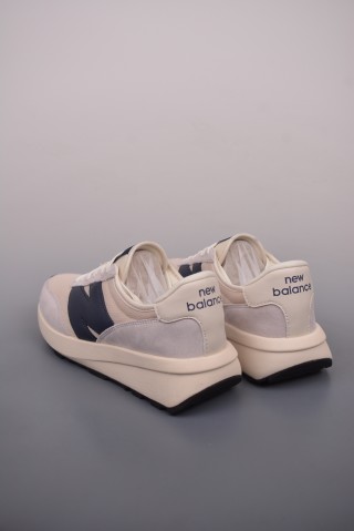 New Balance U370 view 2