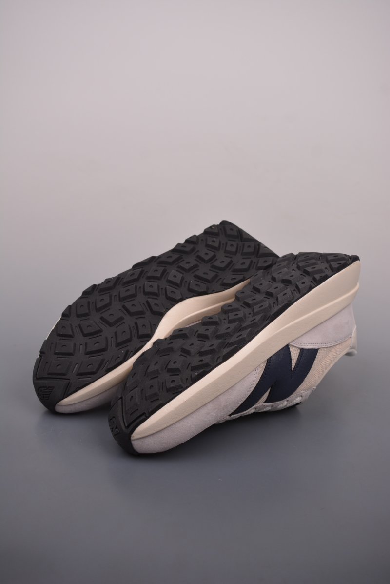 New Balance U370 view