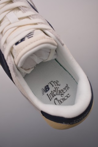 New Balance U370 view 9