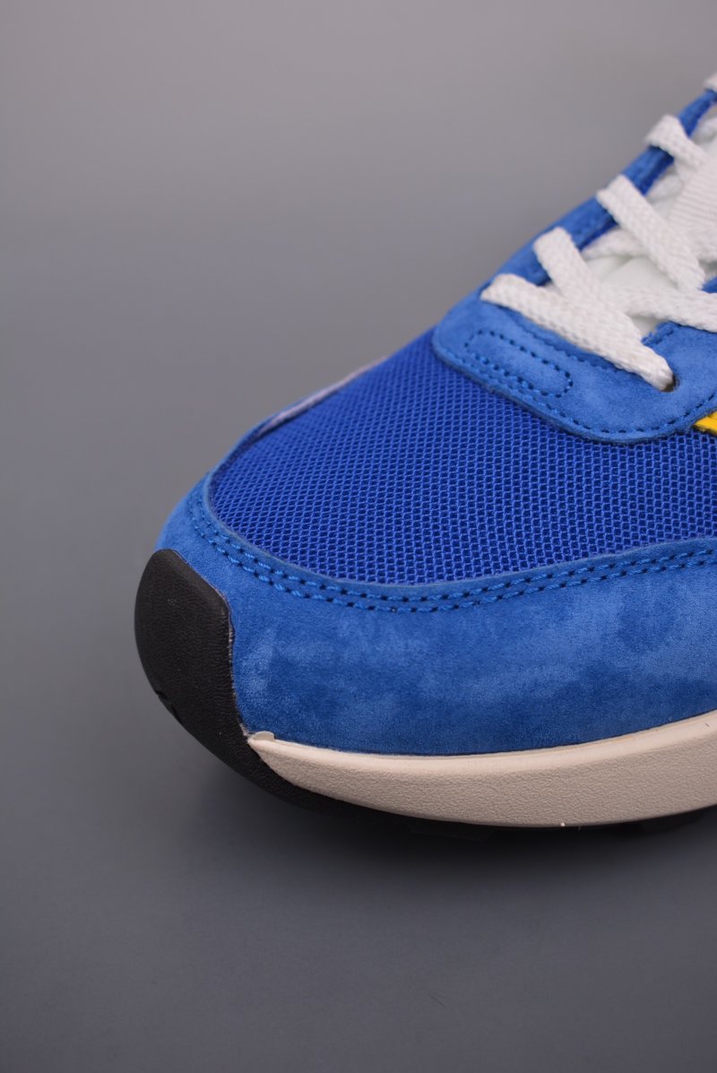 New Balance U370 view
