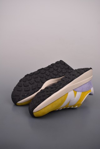 New Balance U370 view 3