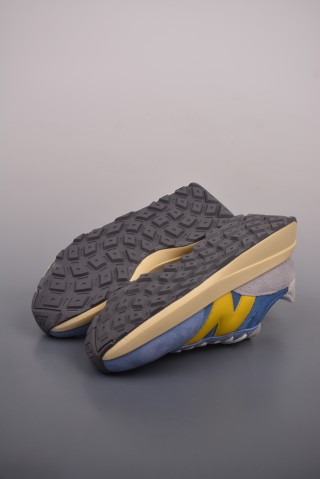 New Balance U370 view 3