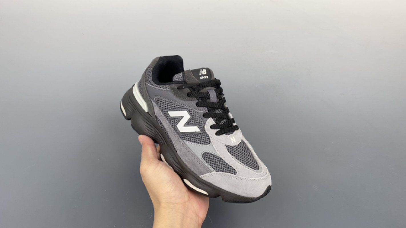 New Balance 603