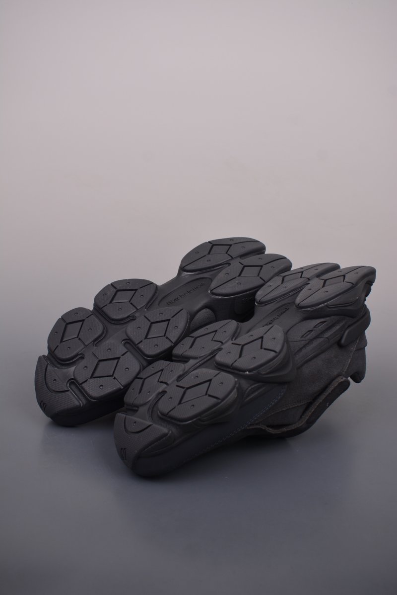 New Balance 8040 view