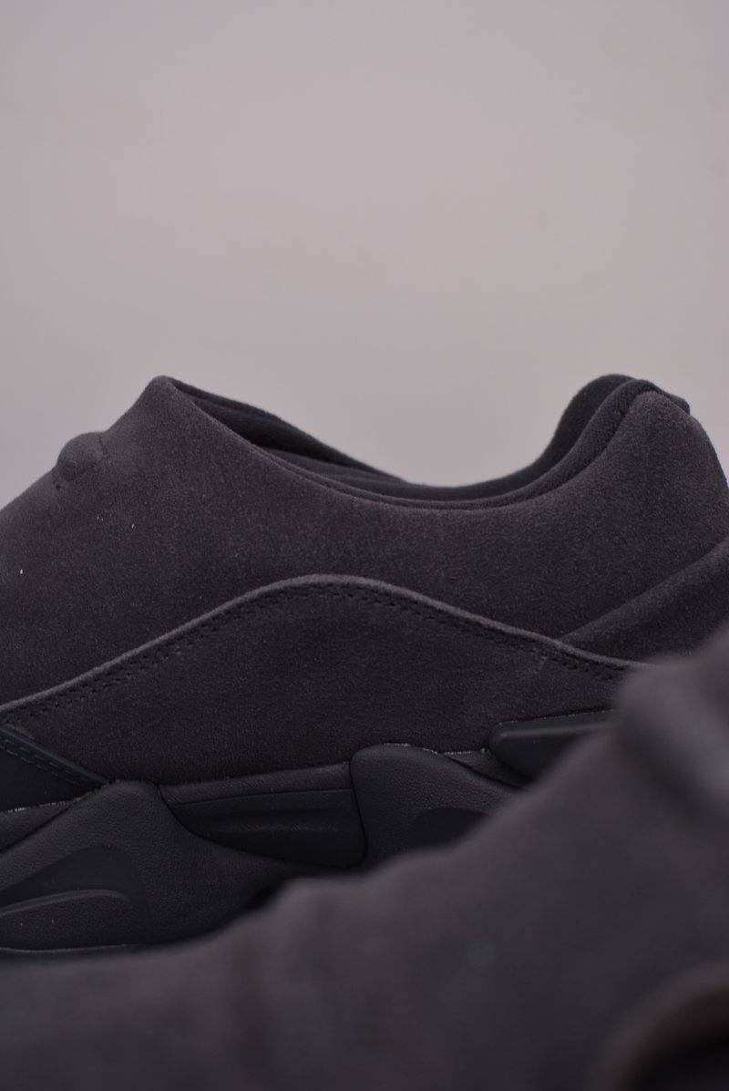 New Balance 8040 view