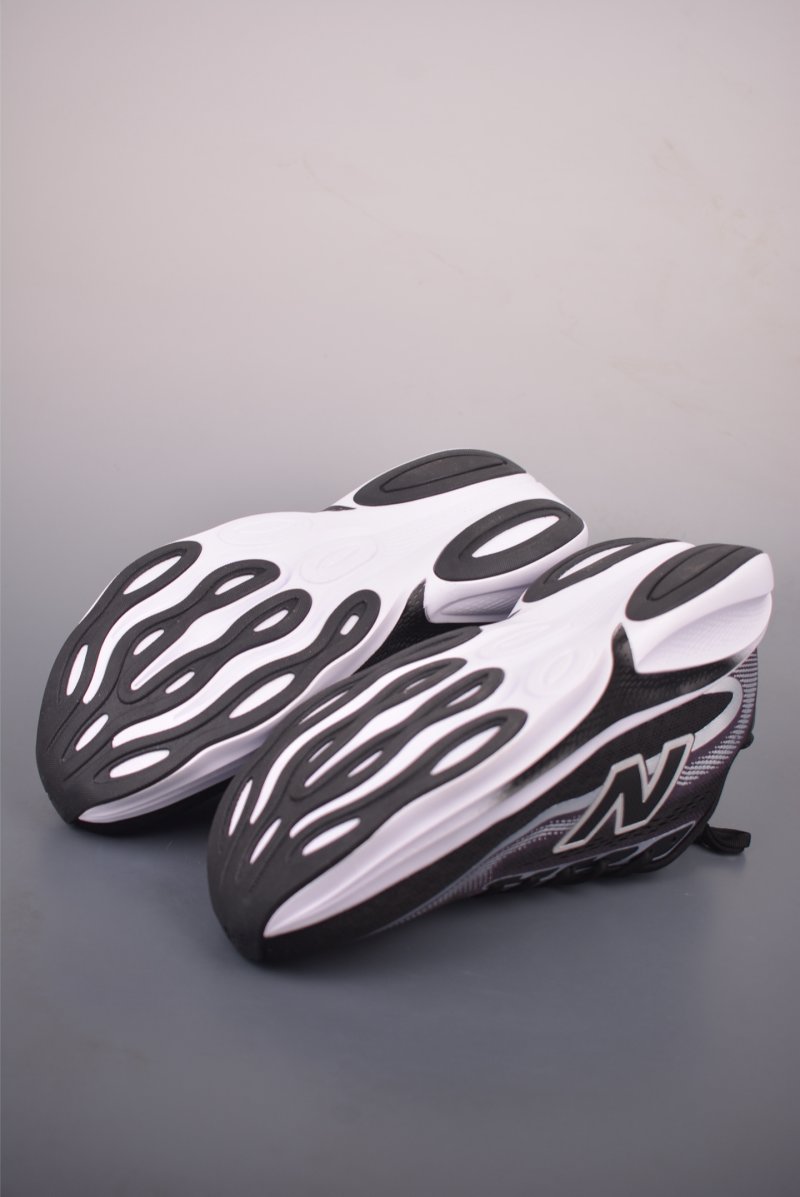 New Balance Ellipse V1 view