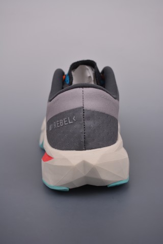 New Balance Fuel Cell view 4