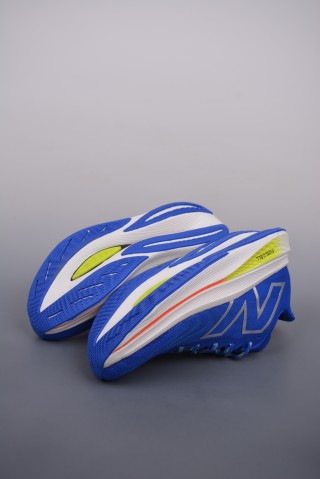 New Balance FuelCell view 3