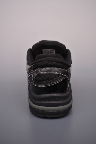New Balance M1000 view 4