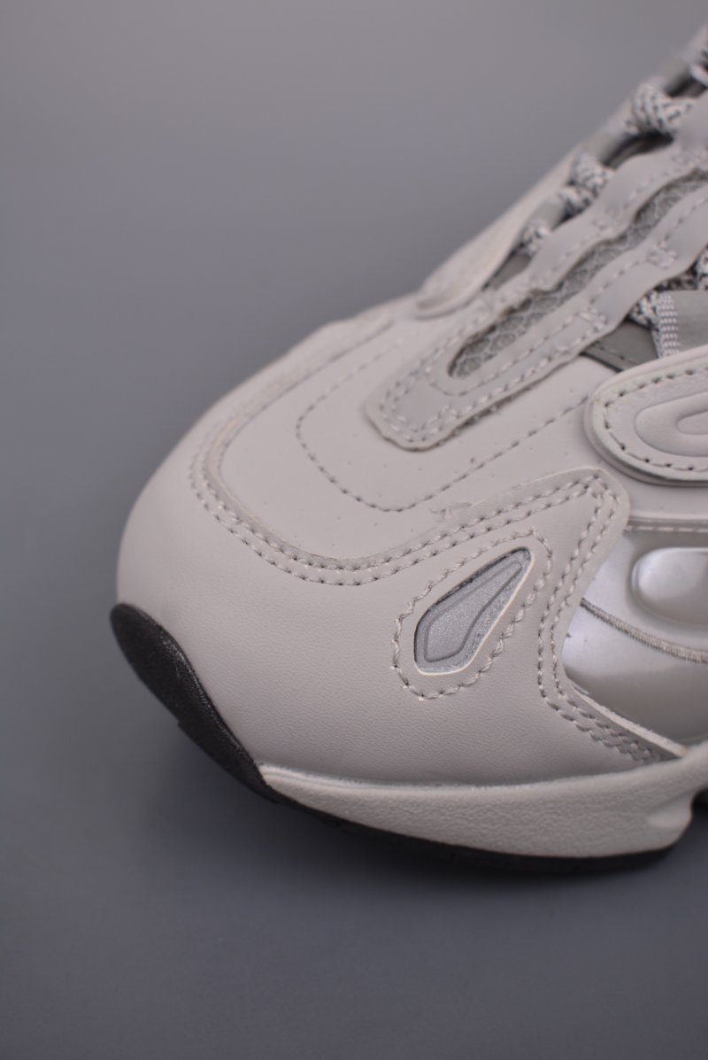 New Balance M1000 view